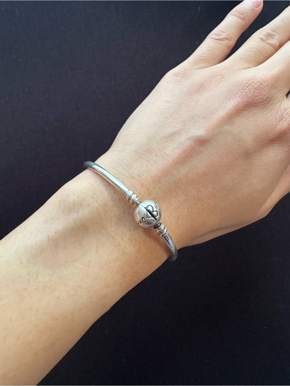 Sterling Silver Heart Clasp Bangle Bracelet - Silver